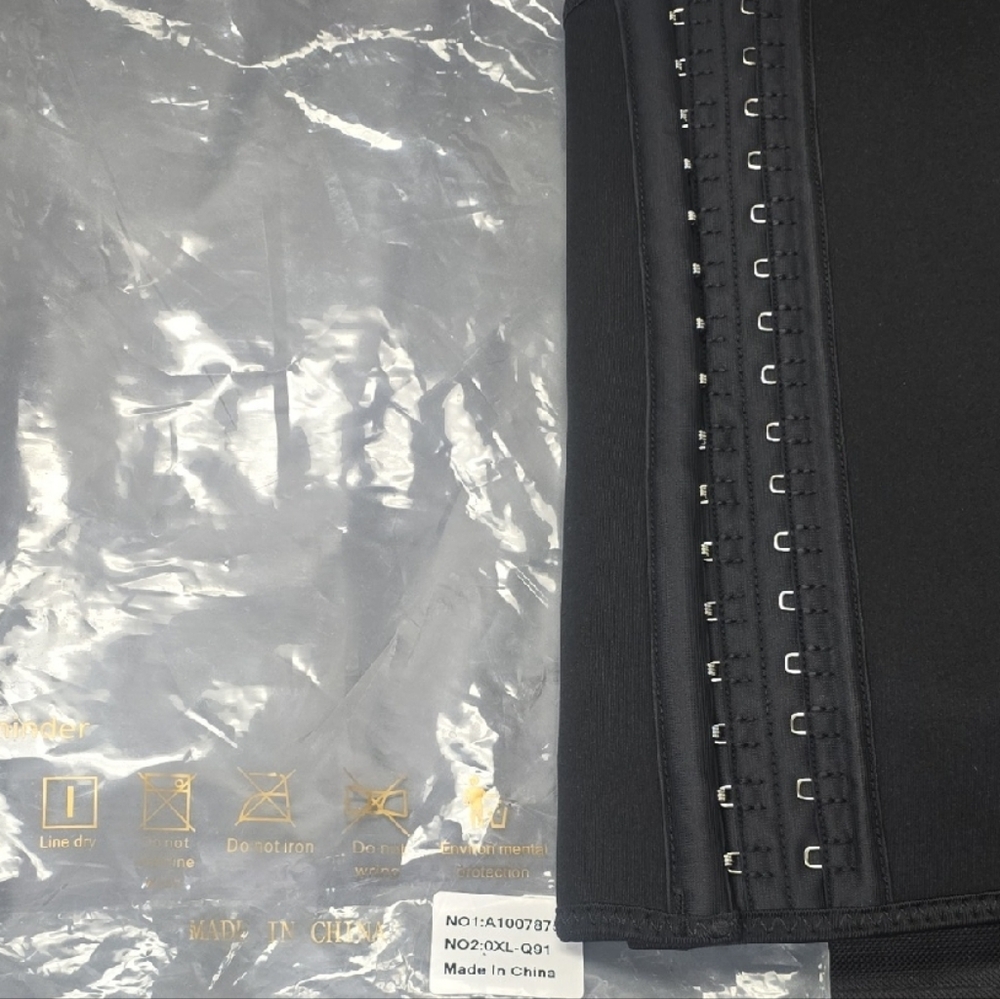 Black Shapewear Corset - Picture 1 of 5
